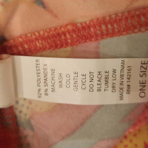 Lularoe one size pink floral leggings - Picture 4 of 4